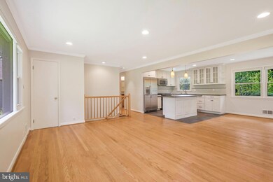 1411 S West St, Falls Church, VA 22046 - photo 4