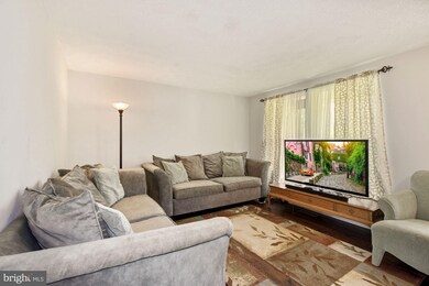 7213 Carved Stone, Columbia, MD 21045 - photo 6