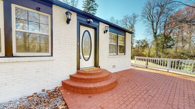 37-web-or-mls-5728 S Watterson Trail Lou