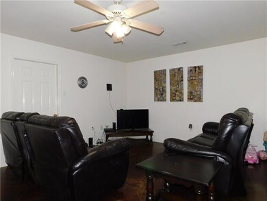 945 Carnation St, Slidell, LA 70460 - photo 3