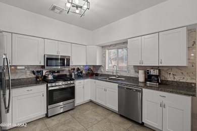 147 E Calle Puente Azul, Sahuarita, AZ 85629 - photo 6