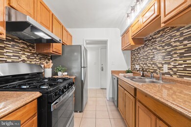 2317 Freetown Ct unit 12C, Reston, VA 20191 - photo 4