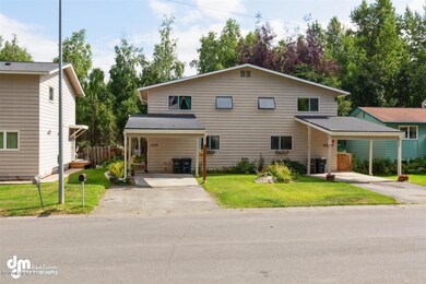 02-Exterior Front 20190807-DW-3346