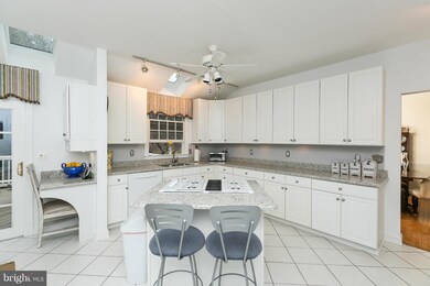 8707 Marburg Manor Dr, Lutherville Timonium, MD 21093 - photo 6