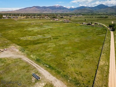 28+ acres!