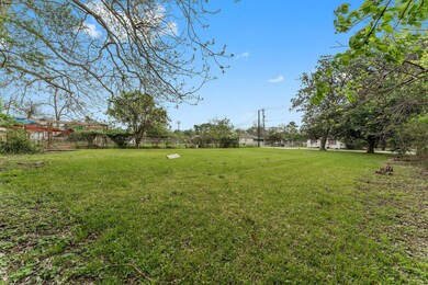 4325 Denmark St, Houston, TX 77016 - photo 5