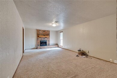 2304 E 10th St, Shawnee, OK 74801 - photo 7
