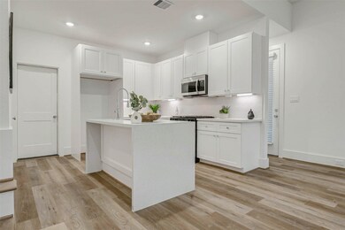 5614 Bertellis Ln, Houston, TX 77091 - photo 4