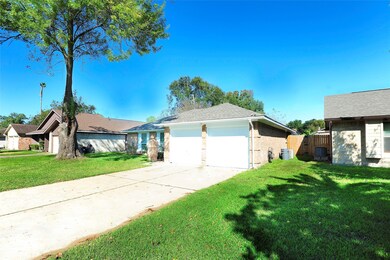 10418 Mackenzie Dr, Houston, TX 77086 - photo 3