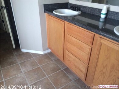 8752 S 262nd East Ave, Broken Arrow, OK 74014 - photo 3