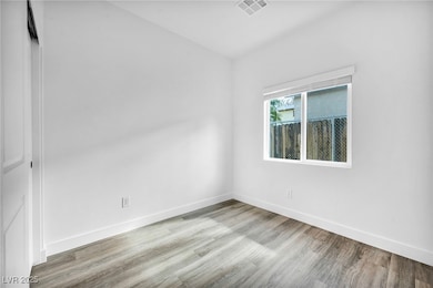 383 N 16th St, Las Vegas, NV 89101 - photo 6