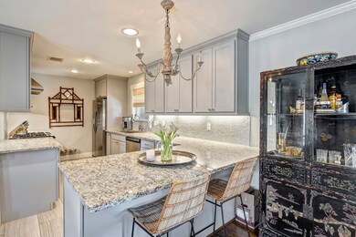 1819 Chippendale Rd, Houston, TX 77018 - photo 5