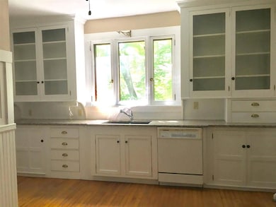 32 Clarendon Ave, West Rutland, VT 05777 - photo 6