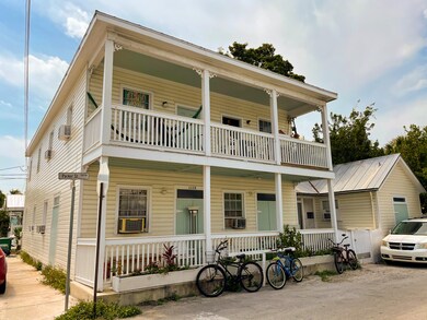 1128 Packer St-02