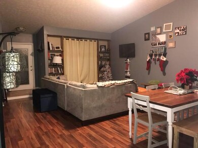 1052 E King St, Franklin, IN 46131 - photo 4