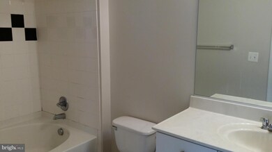 11352 Aristotle Dr unit 7-302, Fairfax, VA 22030 - photo 4