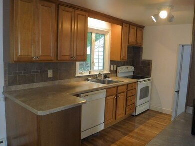 39 Nash Rd, South Weymouth, MA 02190 - photo 5