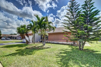 9783 Richmond Cir, Boca Raton, FL 33434 - photo 3