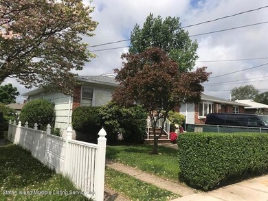 204 Lamport Blvd, Staten Island, NY 10305 - photo 2
