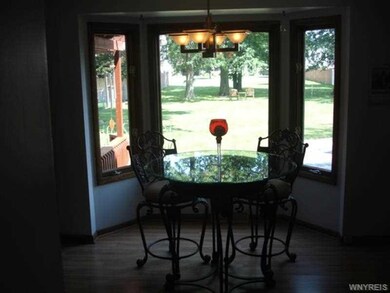 1153 Doebler Dr, North Tonawanda, NY 14120 - photo 4