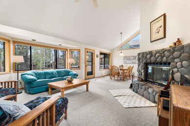 18193 Oregon Loop unit 4, Bend, OR 97707 - photo 3