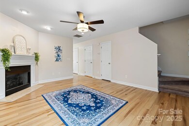 2222 15th Ave NE unit 505, Hickory, NC 28601 - photo 2