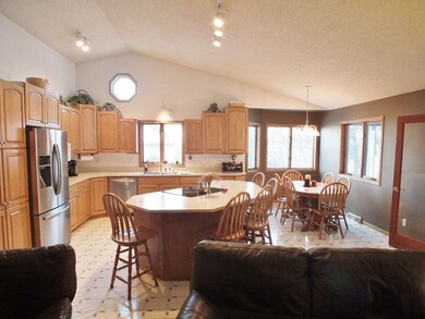 717 Foxfield Rd, Oregon, WI 53575 - photo 2