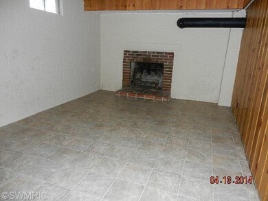709 N Gordon St, Marshall, MI 49068 - photo 6