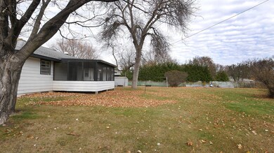 1610 Garland Ln N, Plymouth, MN 55447 - photo 4