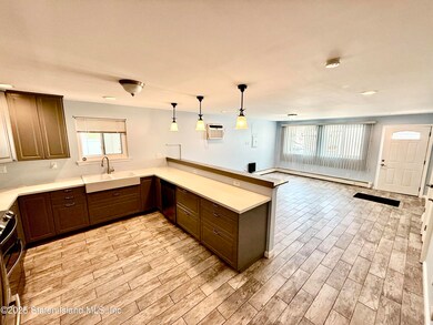14 Center Place, Staten Island, NY 10306 - photo 6