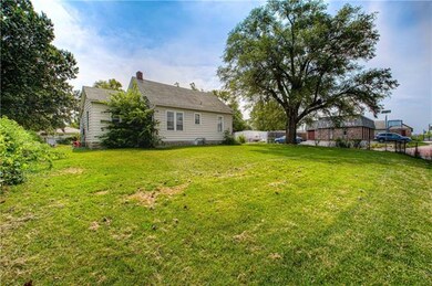 This is the west side of the house - look at the s