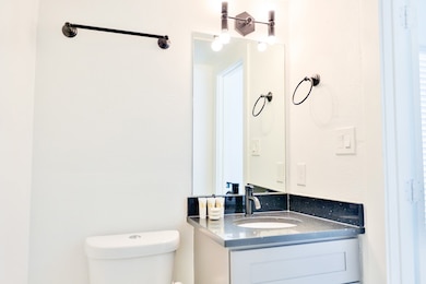 2300 Stanford St unit H, Houston, TX 77006 - photo 5