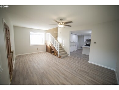 515 W 14th St, the Dalles, OR 97058 - photo 3