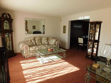 4 Living Room