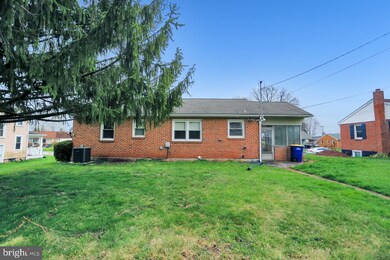 71 N 5th St, Mount Wolf, PA 17347 - photo 3