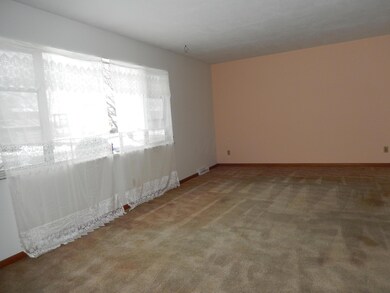 5700 Satinwood Dr, Columbus, OH 43229 - photo 3