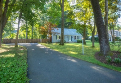 84 Bridle Rd, Ludlow, MA 01056 - photo 2