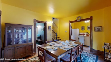 325 N Sycamore St, Lansing, MI 48933 - photo 6