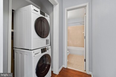 3332 Spring Ln unit C-36, Baileys Crossroads, VA 22041 - photo 5