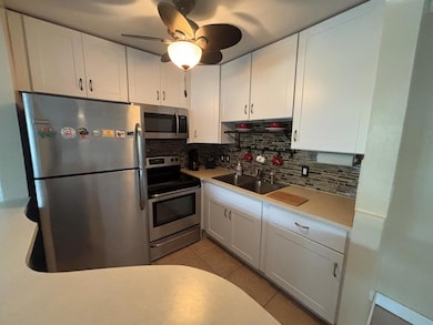 254 Chatham M, West Palm Beach, FL 33417 - photo 2