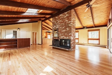 77 Morgan Cir, Amherst, MA 01002 - photo 2