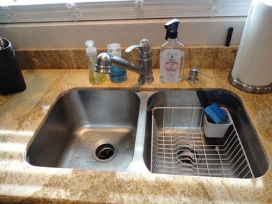 Kitchen sink & Counters