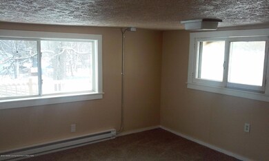 836 N Sycamore St, Lansing, MI 48906 - photo 4