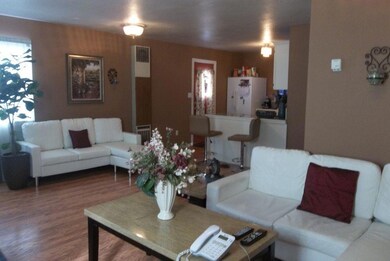 329 Martin St, Klamath Falls, OR 97601 - photo 2