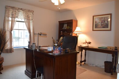 491 Mammoth Rd unit 32, Londonderry, NH 03053 - photo 7