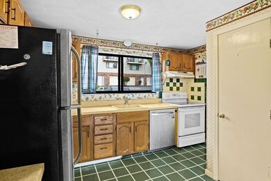 1695 N Shore Rd unit 21, Revere, MA 02151 - photo 3