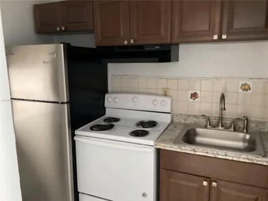 701 NE 8th St unit 5, Hallandale Beach, FL 33009 - photo 5