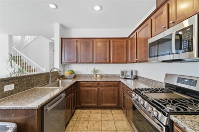 9266 Aspen Shadow St, Las Vegas, NV 89178 - photo 7