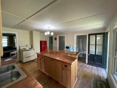 59 E Main St, Readsboro, VT 05350 - photo 6