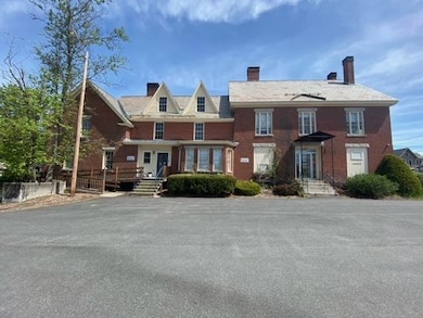 109 Pleasant St unit 202, Claremont, NH 03743 - photo 6